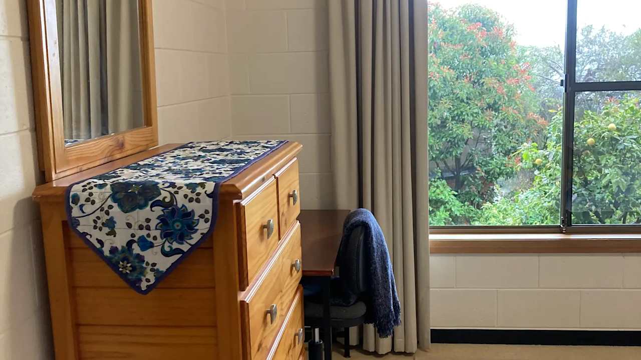Furnished room in a share house