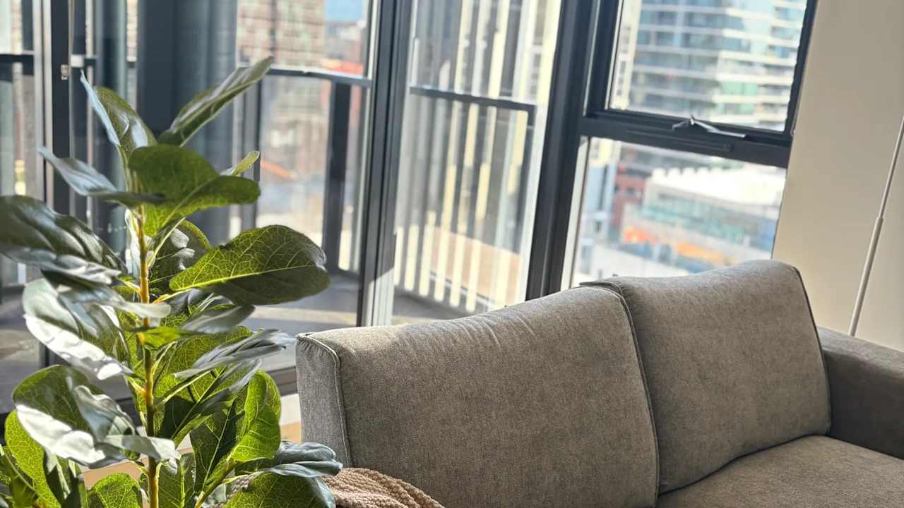 Furnished room in a flatshare