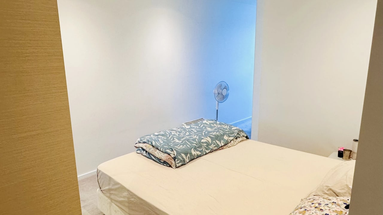 Furnished room with ensuite in a flatshare