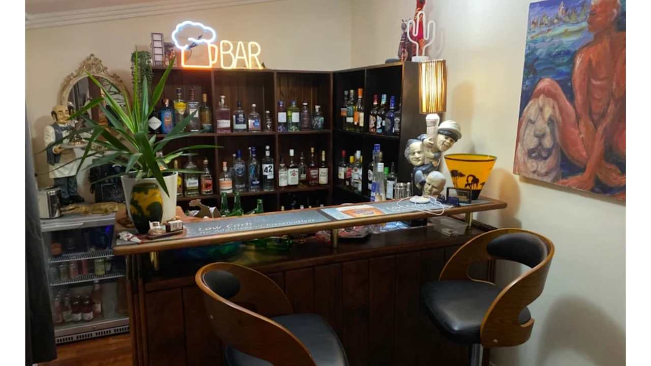 Room in a share house