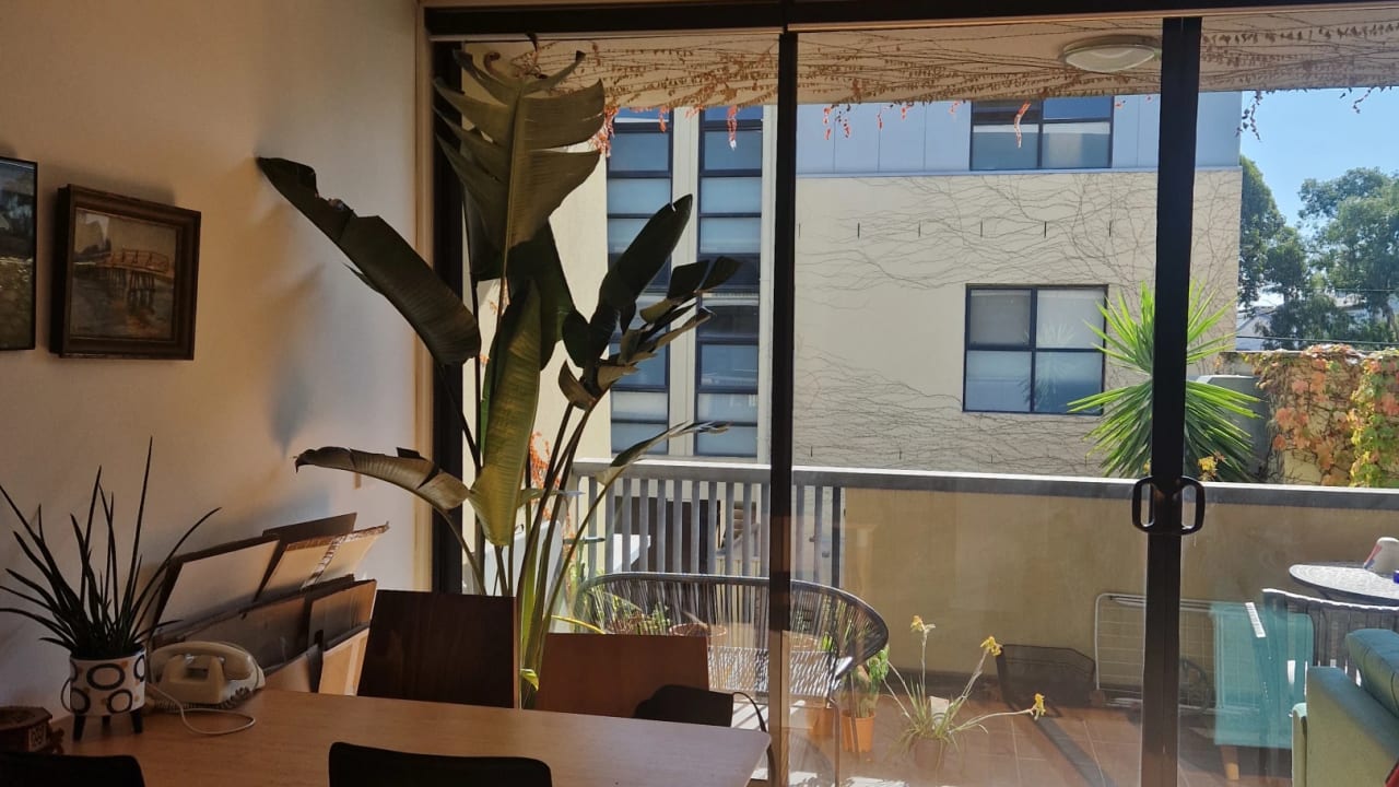 Unfurnished room in a flatshare