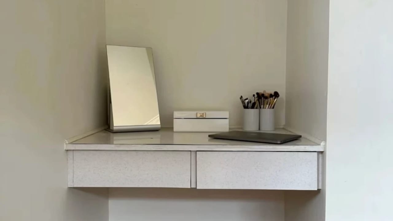 Unfurnished room in a share house