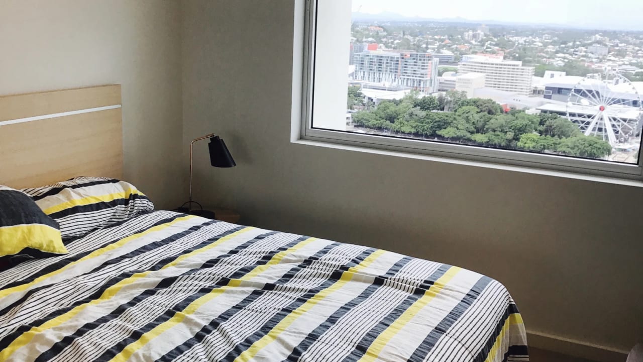 Furnished room with ensuite in a flatshare