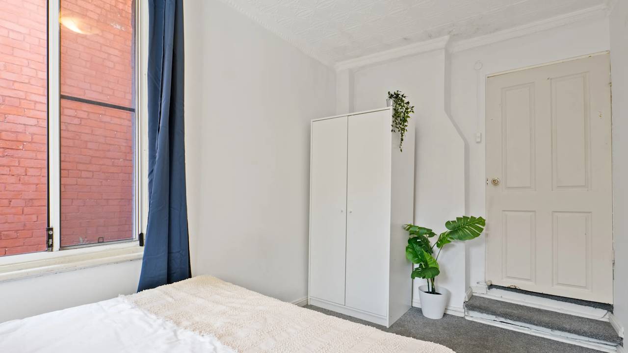 Furnished room in a share house