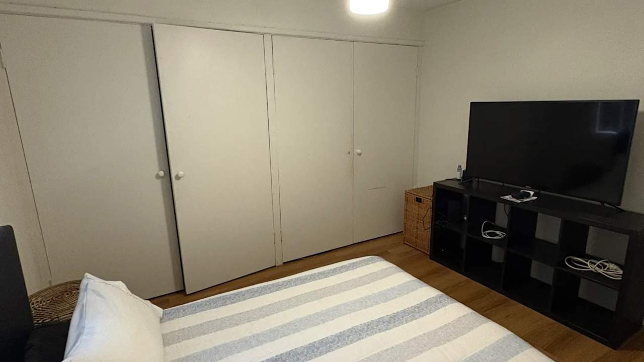 Furnished room in a flatshare