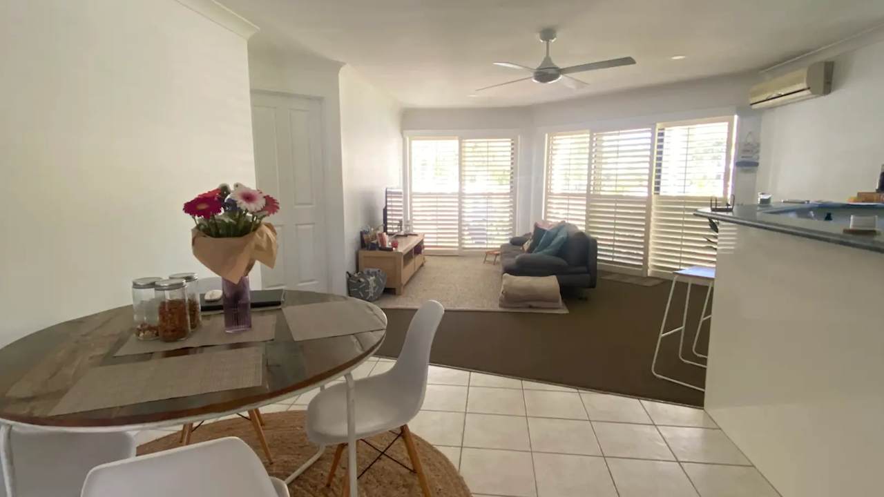 Furnished room in a share house