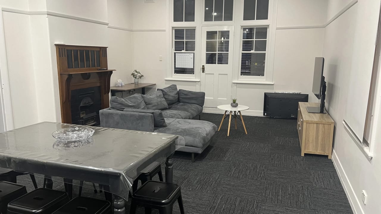 Furnished room in a share house
