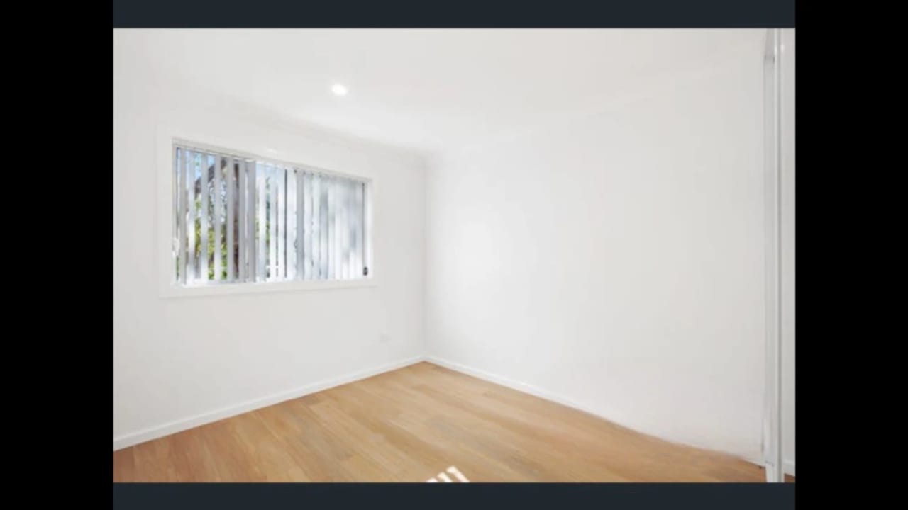 Unfurnished room in a flatshare