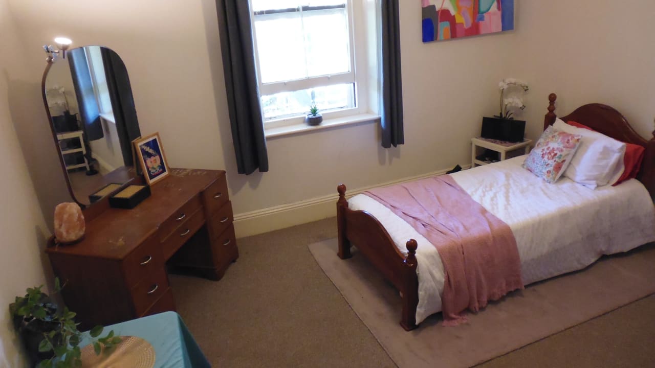 Furnished room in a share house