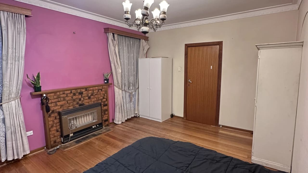 Furnished room with own bathroom