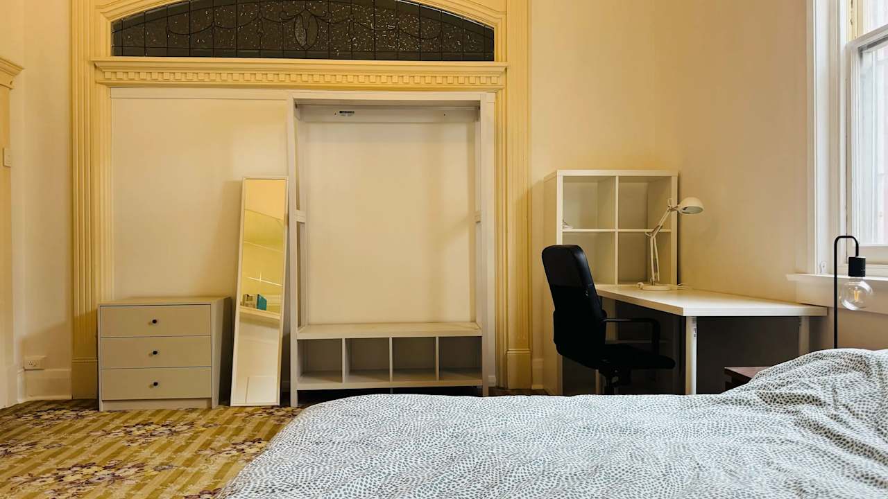 Furnished room in a share house