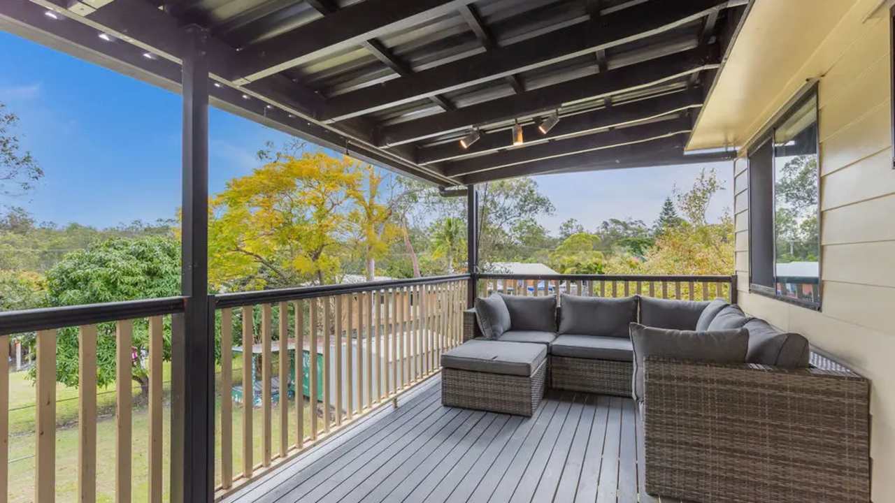 Room in a share house