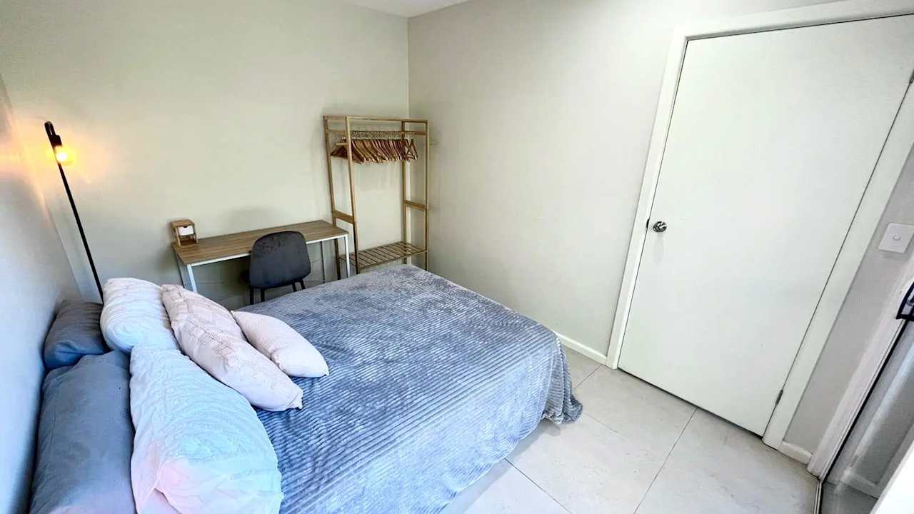 Room in a share house