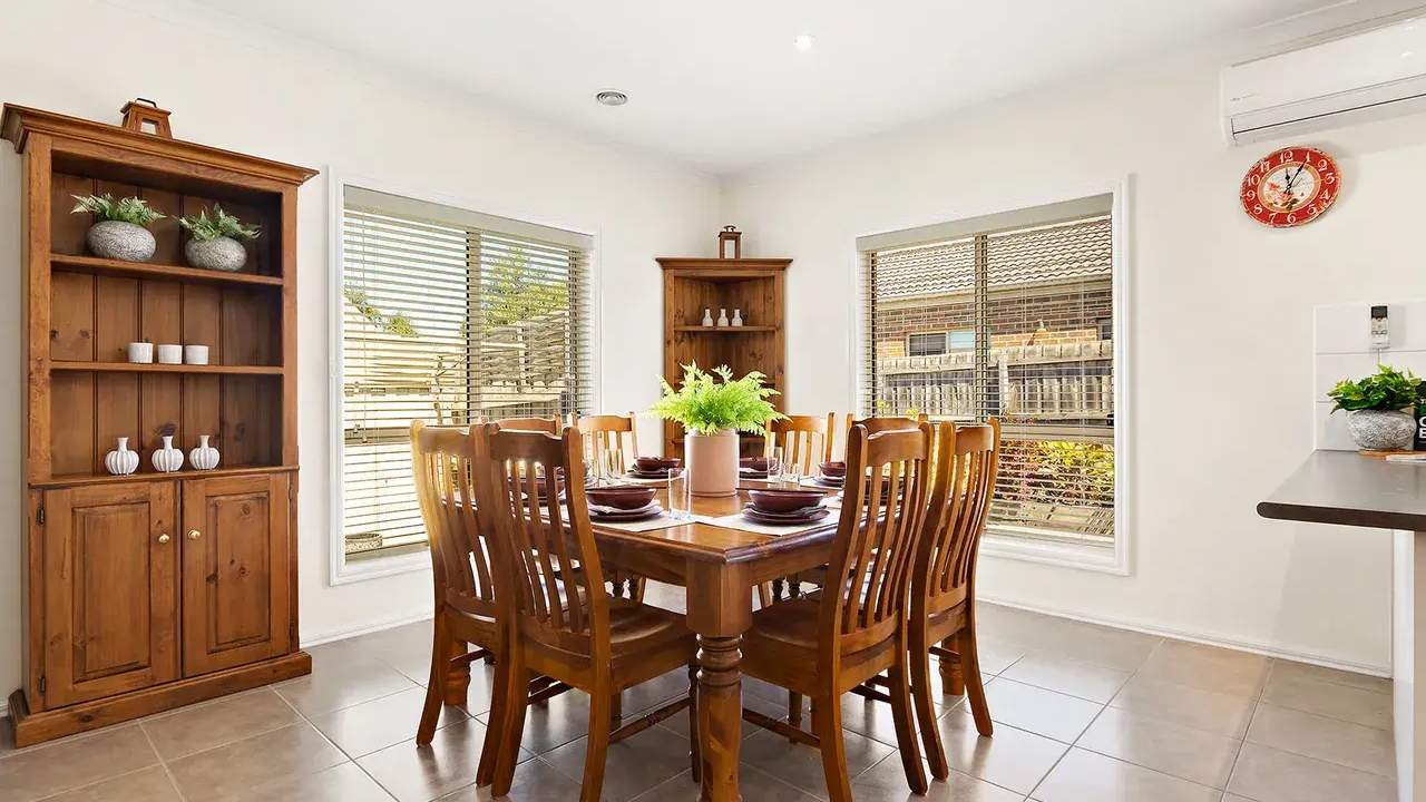 Unfurnished room in a flatshare