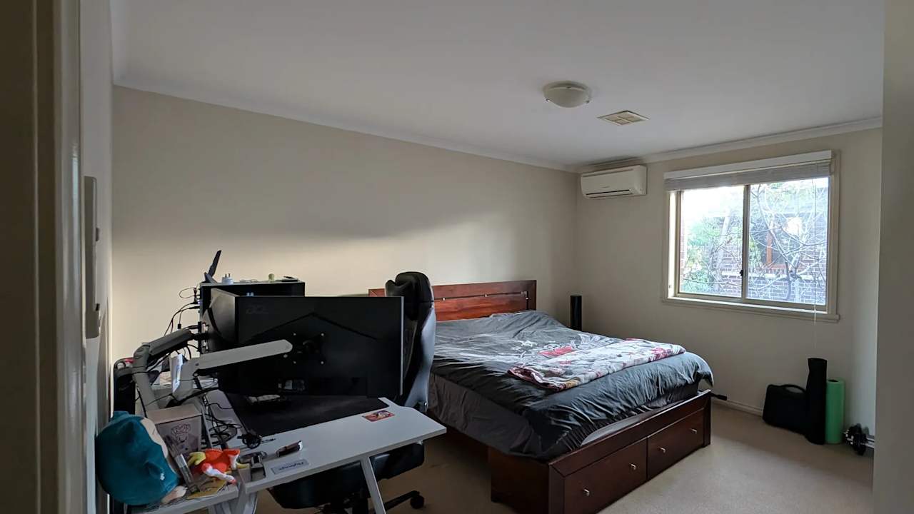 Unfurnished room in a share house