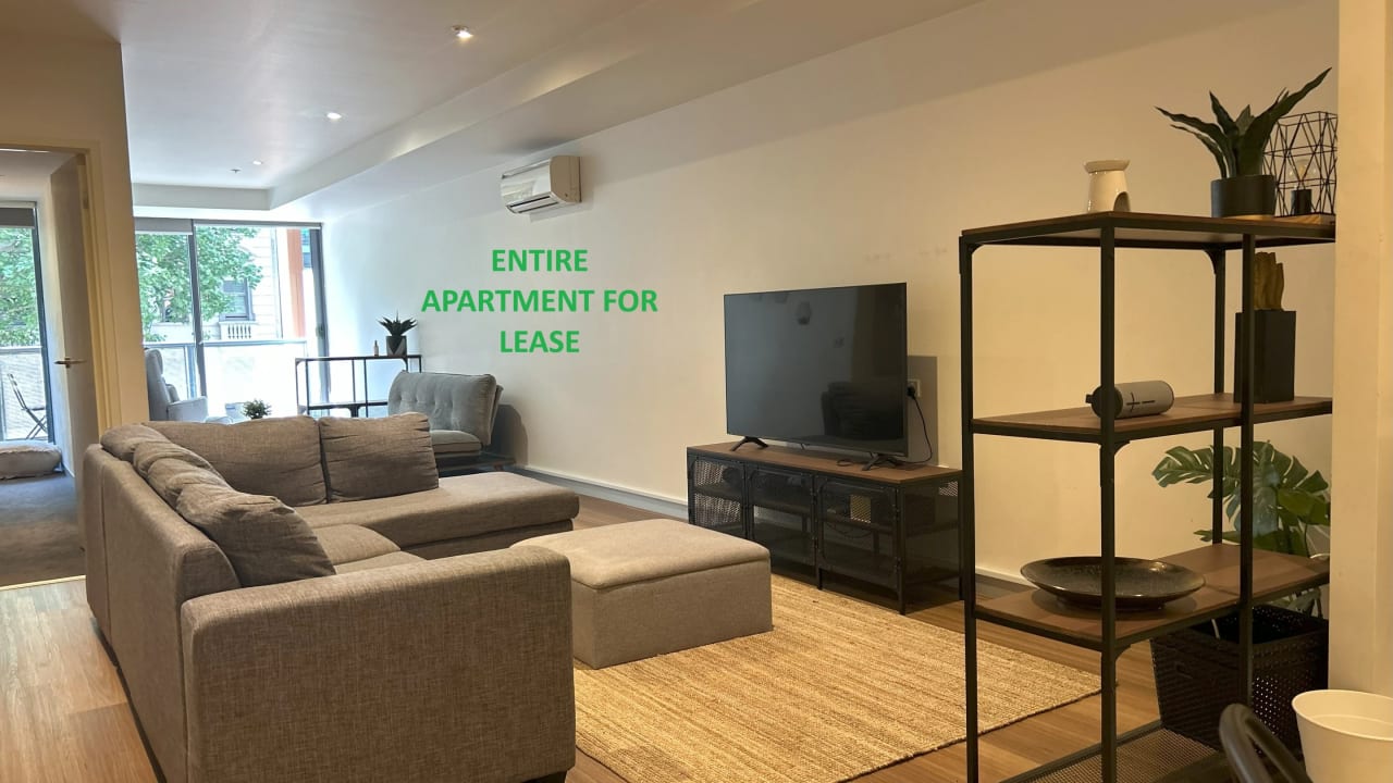 Furnished room in a flatshare