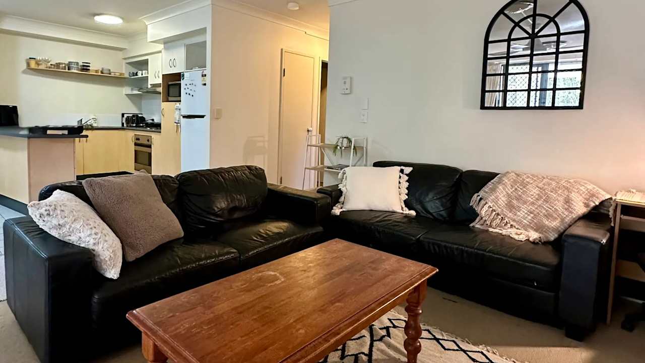 Furnished room in a flatshare