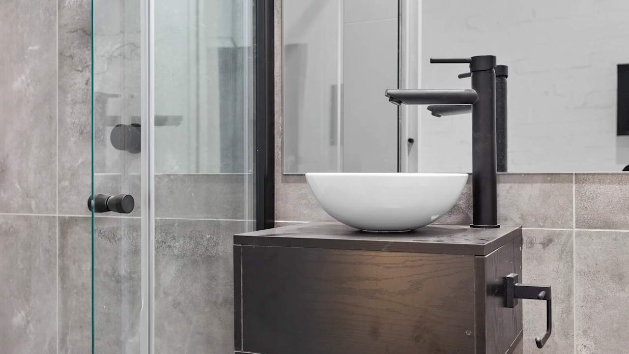 Furnished room with ensuite in a share house