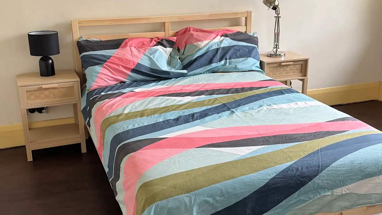 Room in a share house