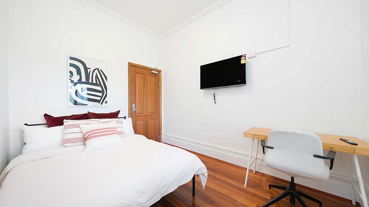 Room studio flat for rent