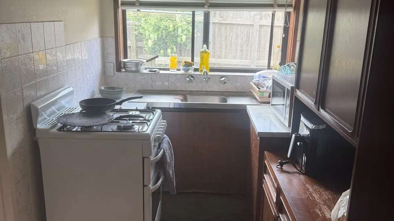 Room in a share house