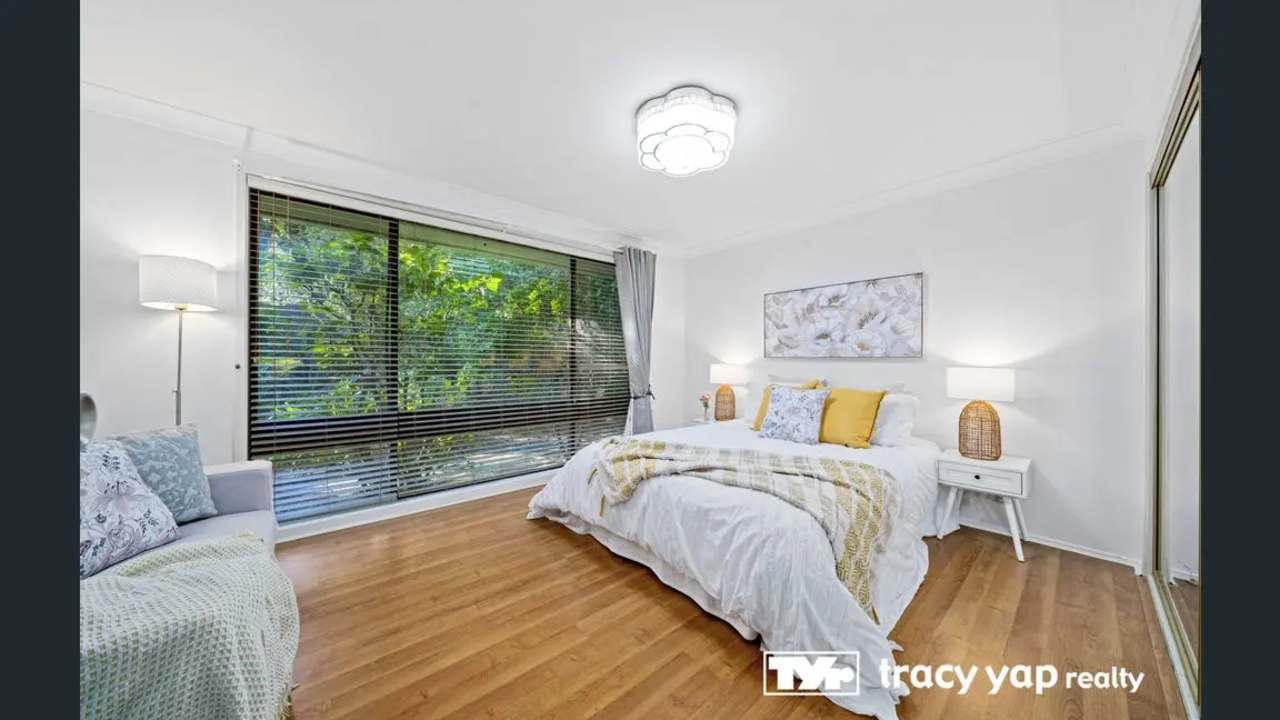 Unfurnished room in a flatshare