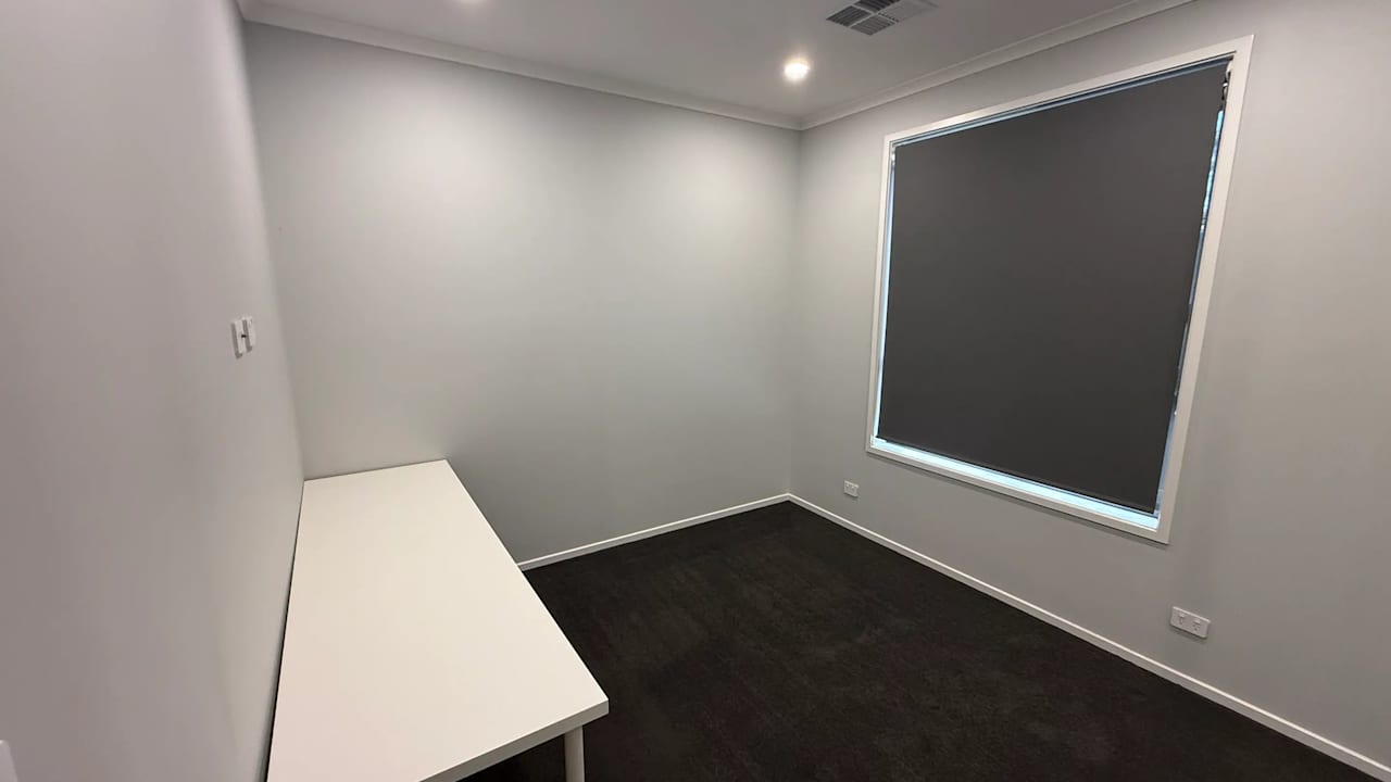 Unfurnished room in a share house