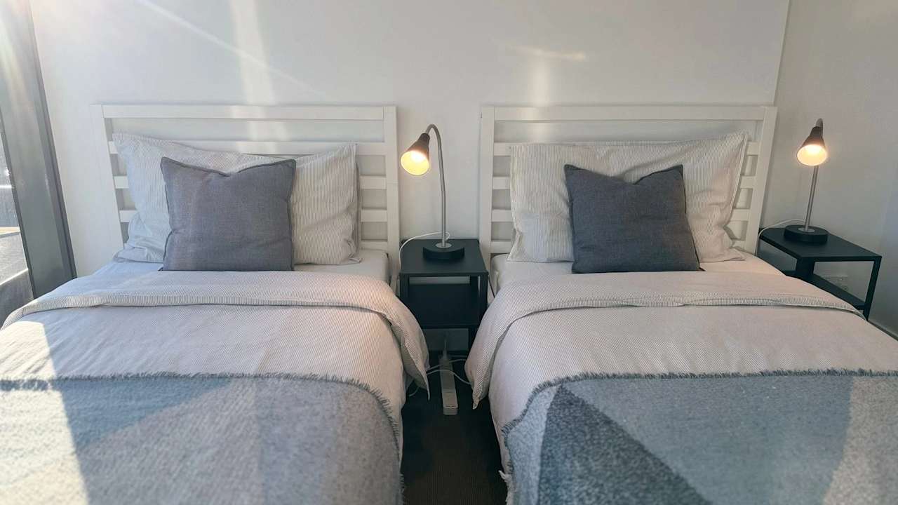 Furnished room with ensuite in a flatshare