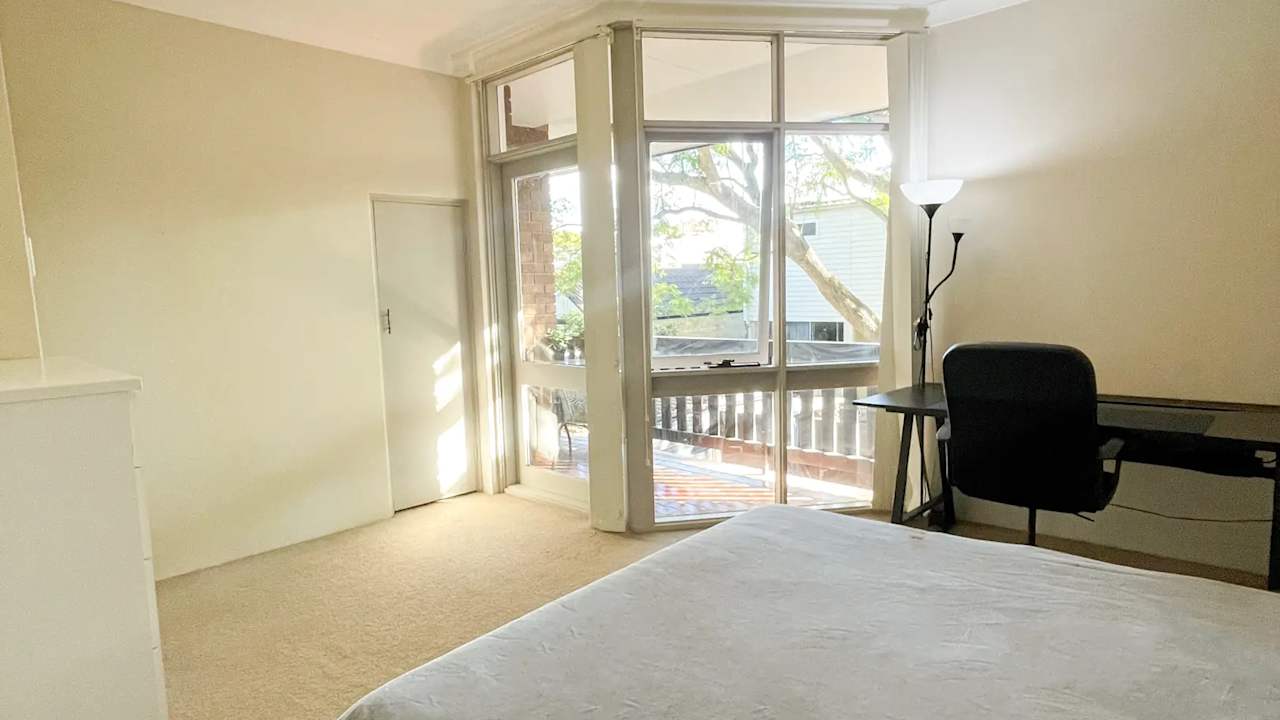 Furnished room in a share house