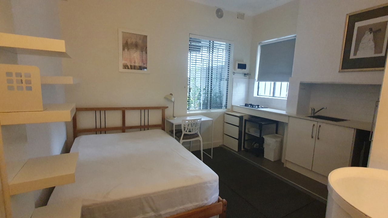 Furnished room studio flat for rent