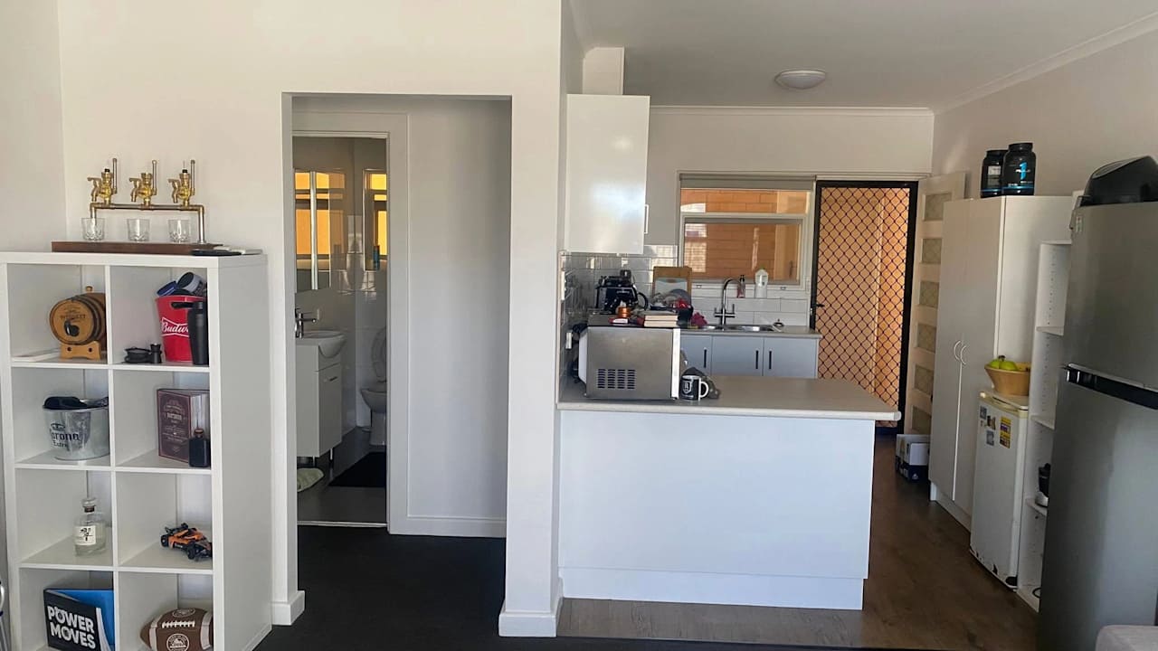 Unfurnished room in a flatshare