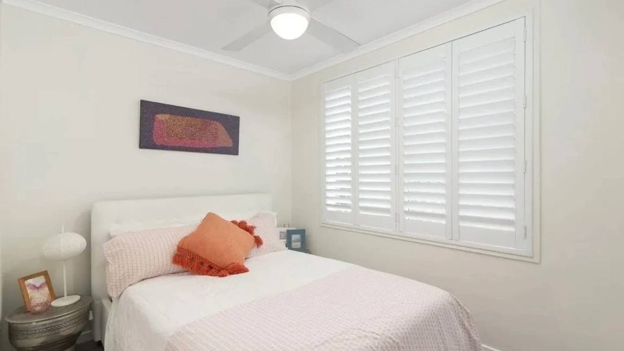 Unfurnished room in a flatshare