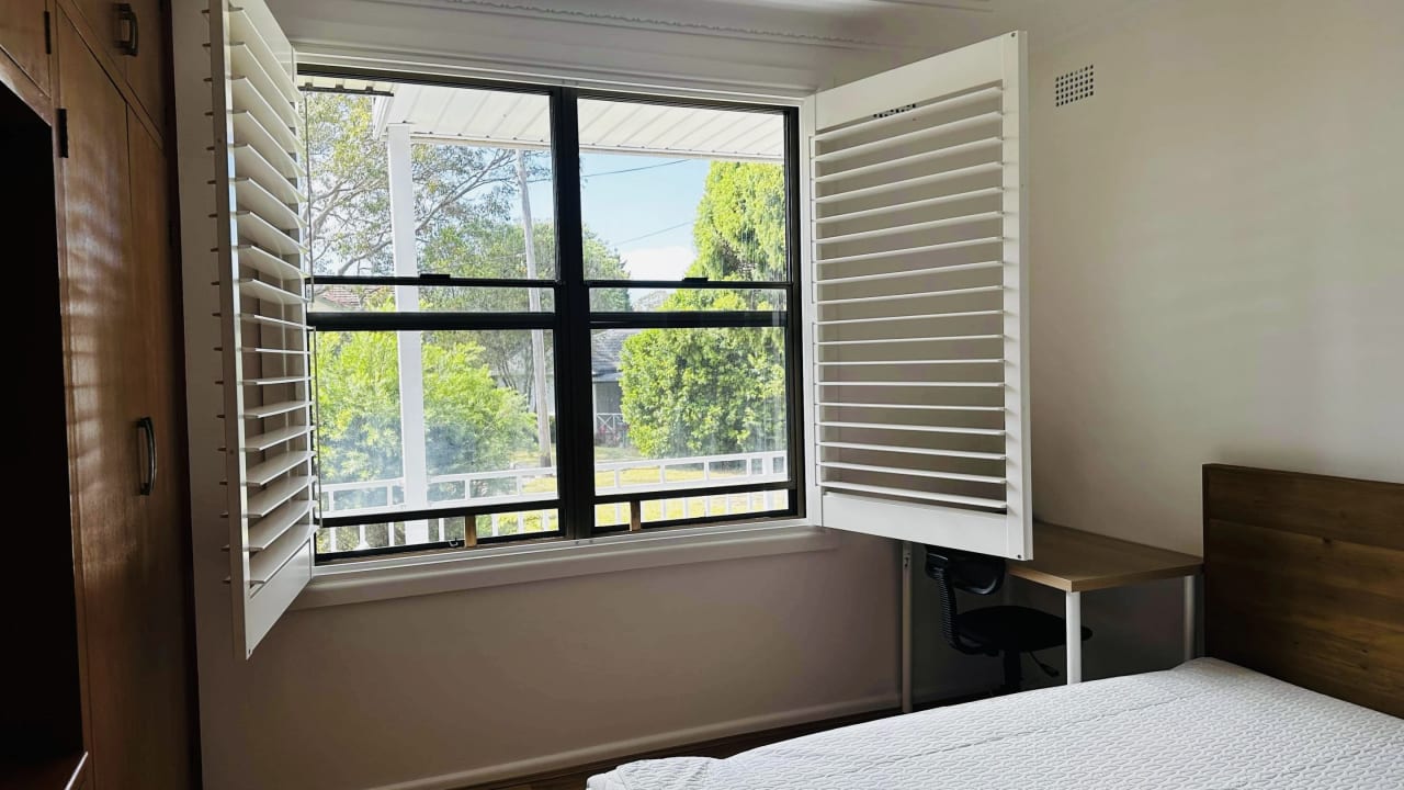 Furnished room in a share house