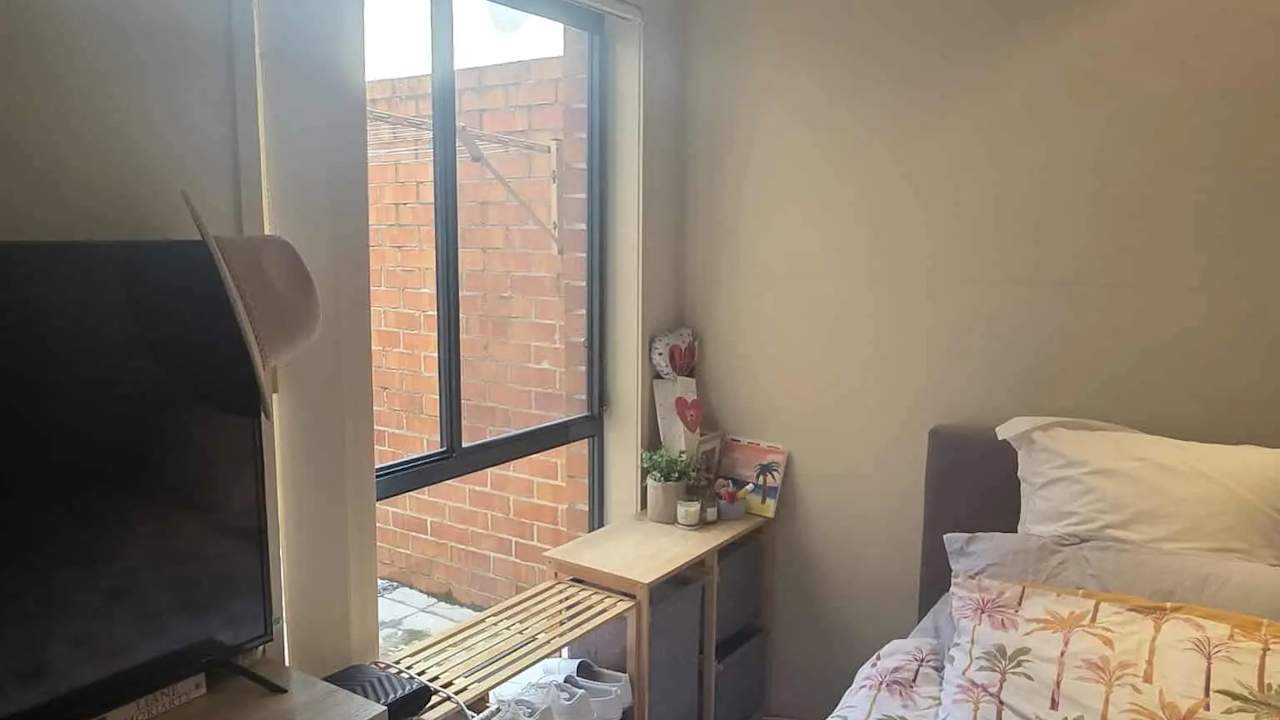 Unfurnished room with own bathroom