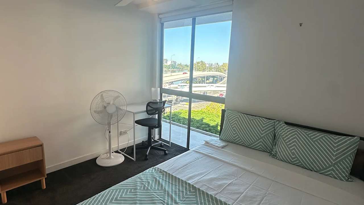 Furnished room in a share house