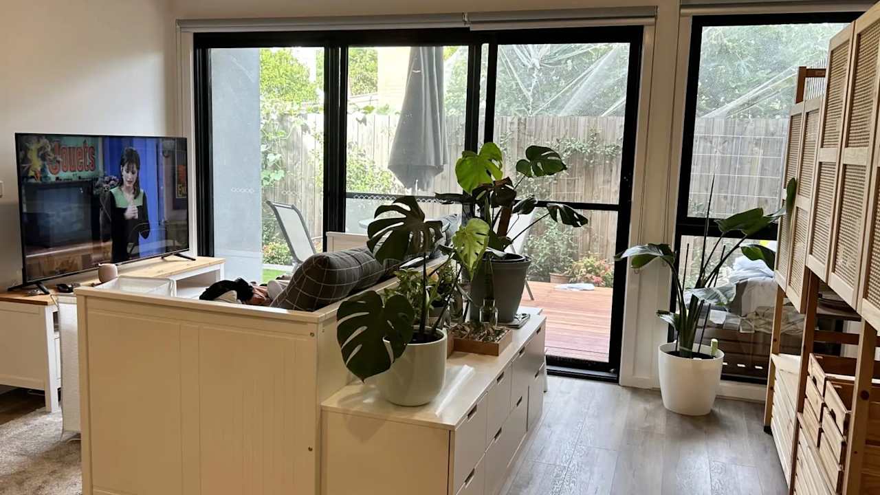 Furnished room in a share house