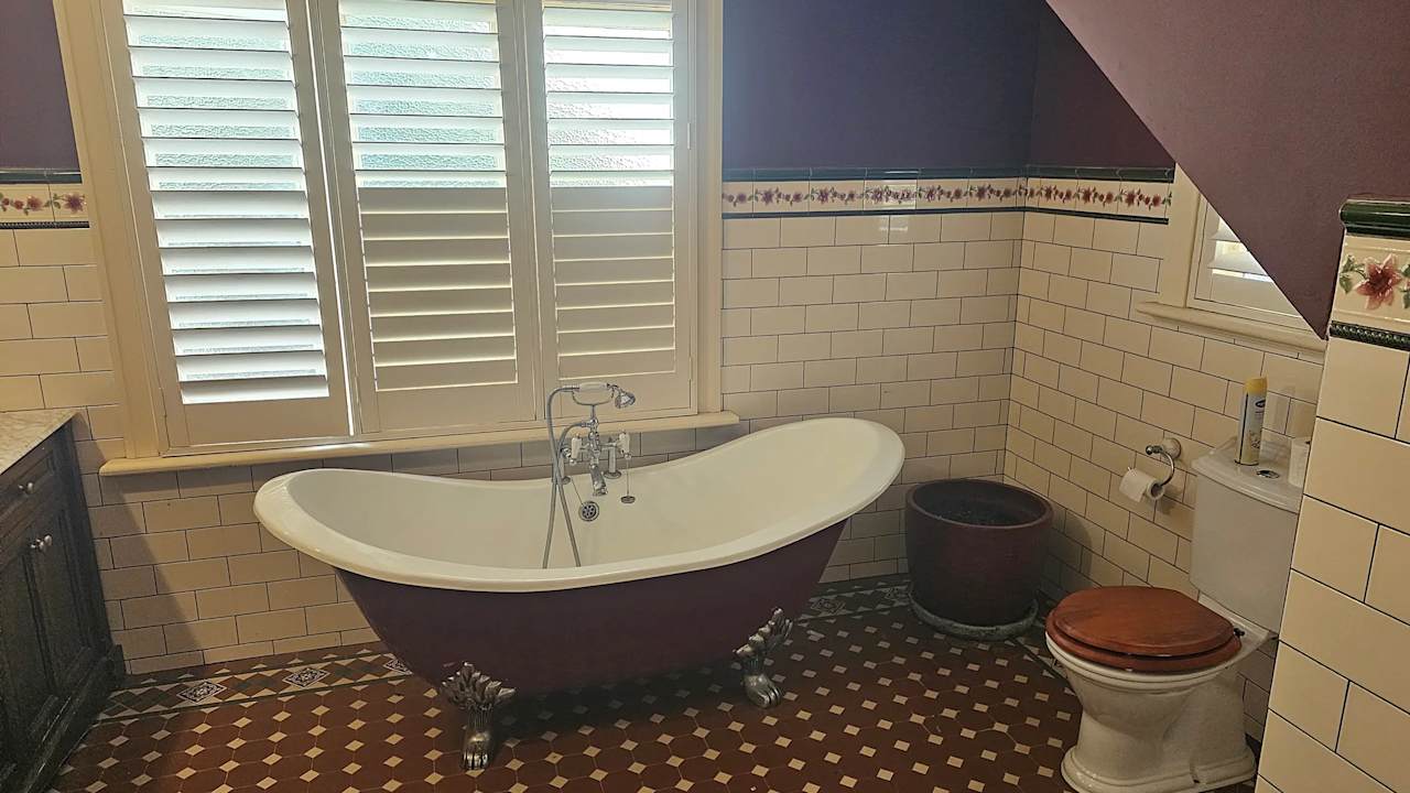 Room in a share house