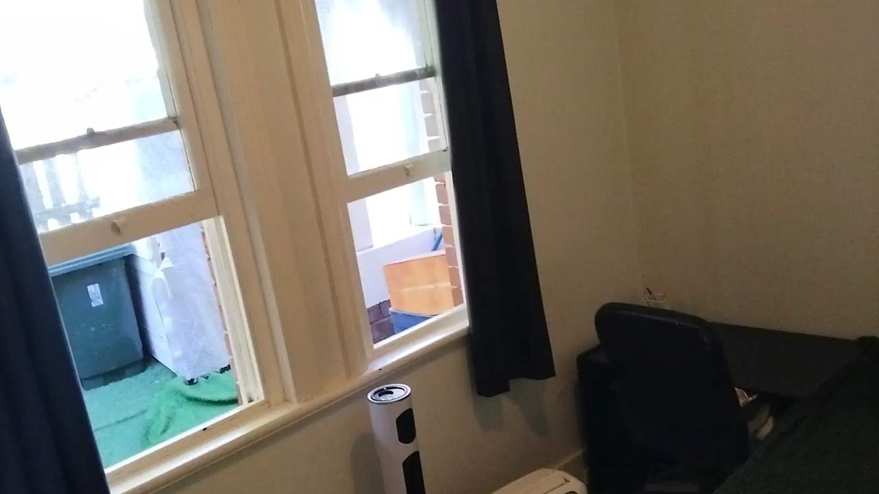Furnished room in a share house