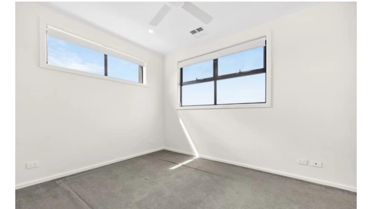 Unfurnished room with own bathroom