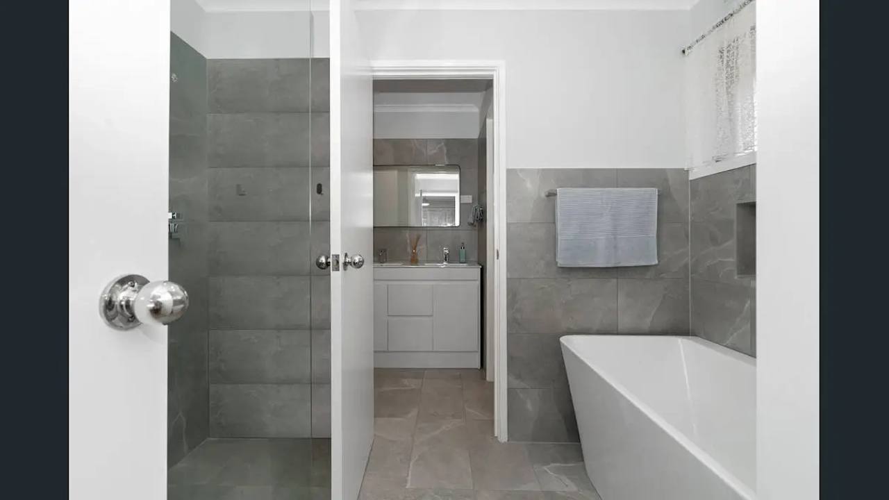 Furnished room with ensuite in a share house