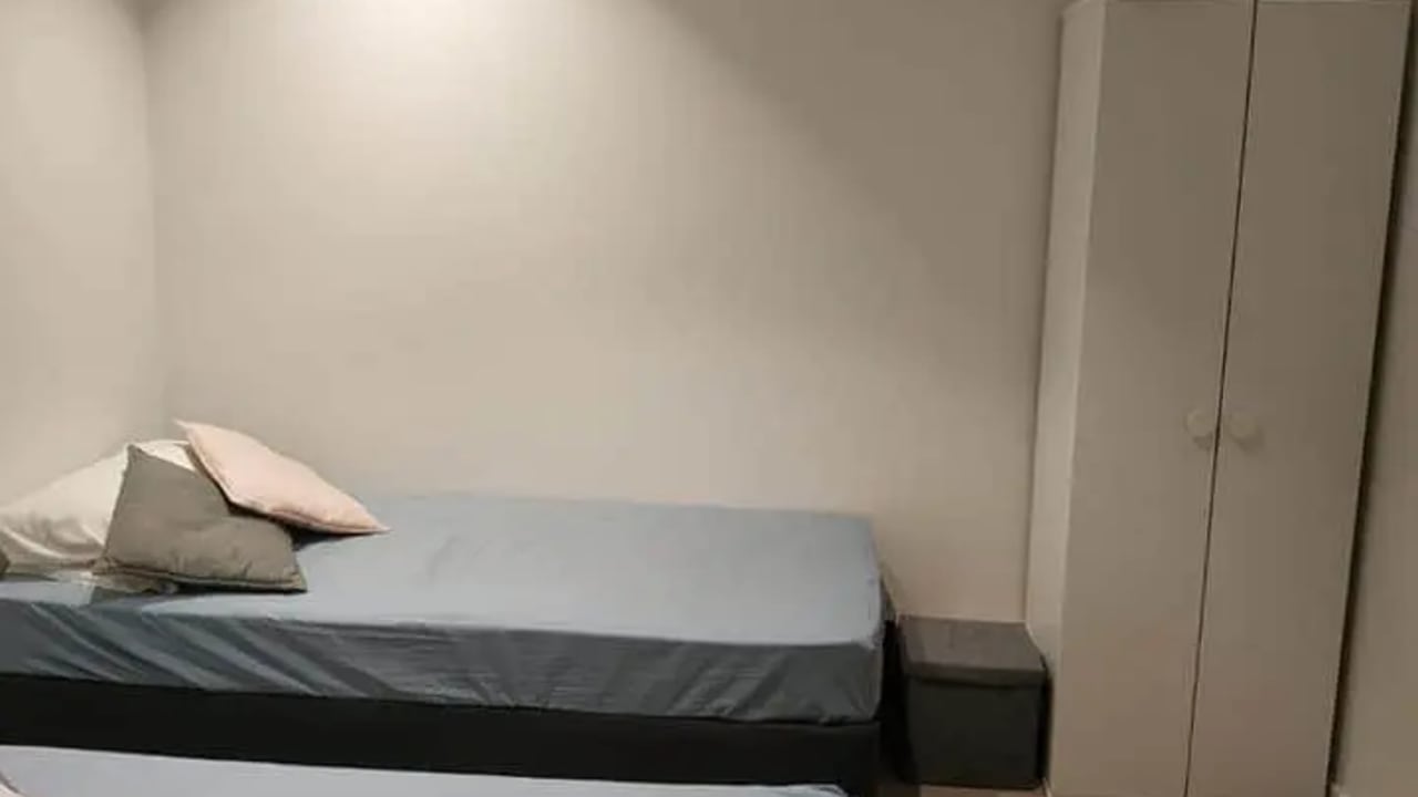 Furnished room with ensuite in a flatshare