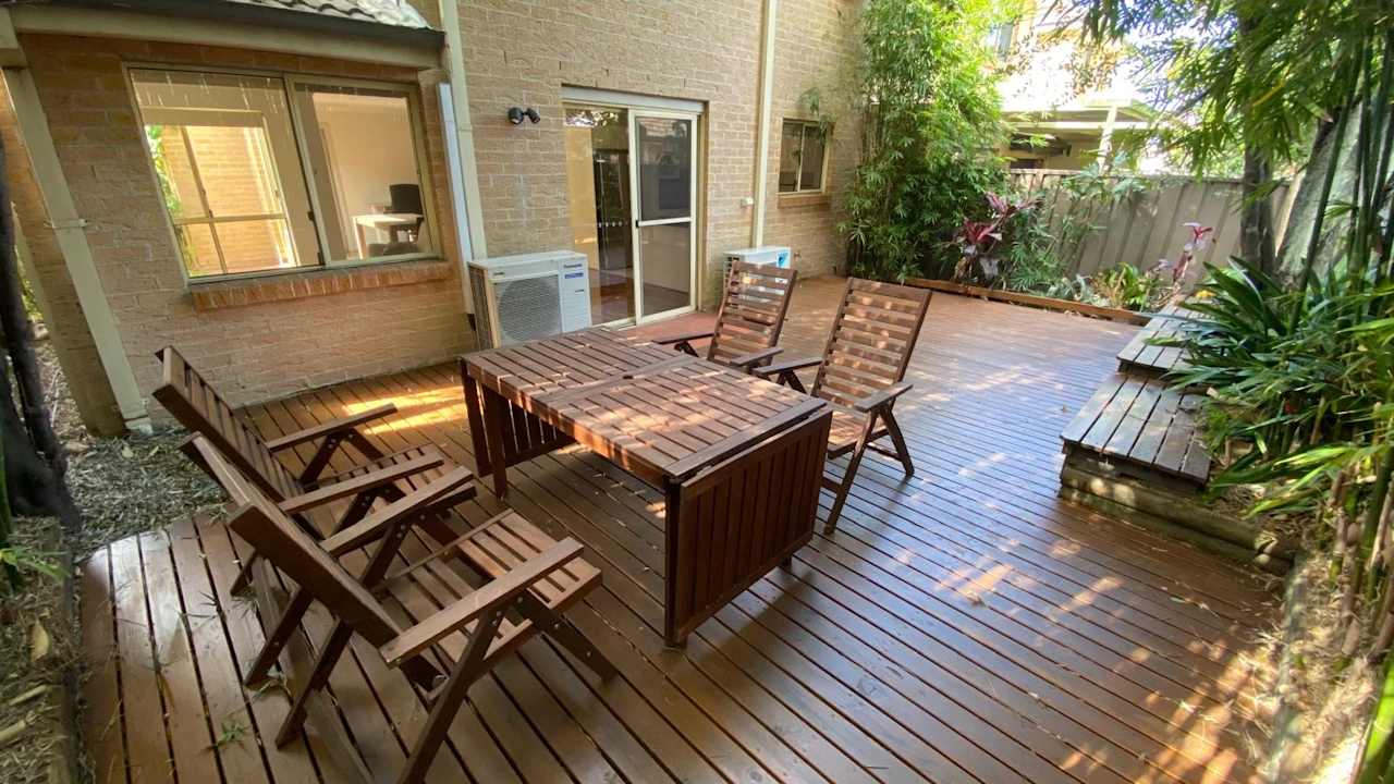 Room in a share house