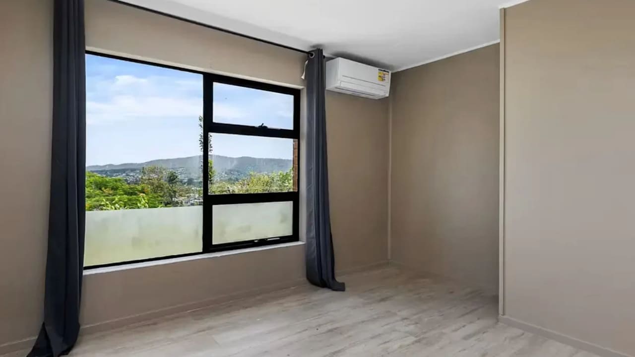 Whole property with 3 rooms for rent