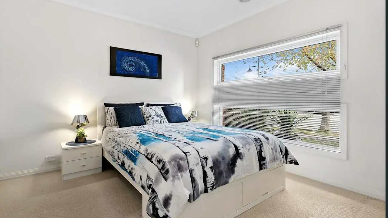 Unfurnished room with ensuite in a share house