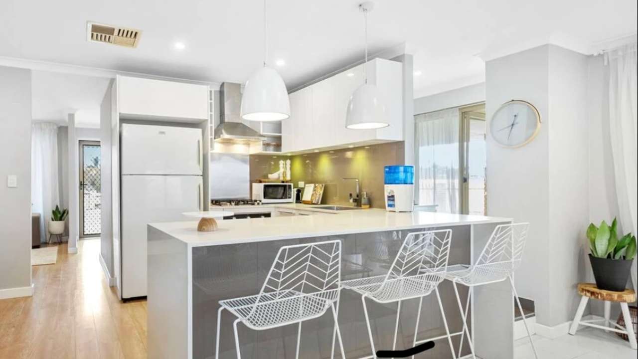 Furnished room with ensuite in a share house