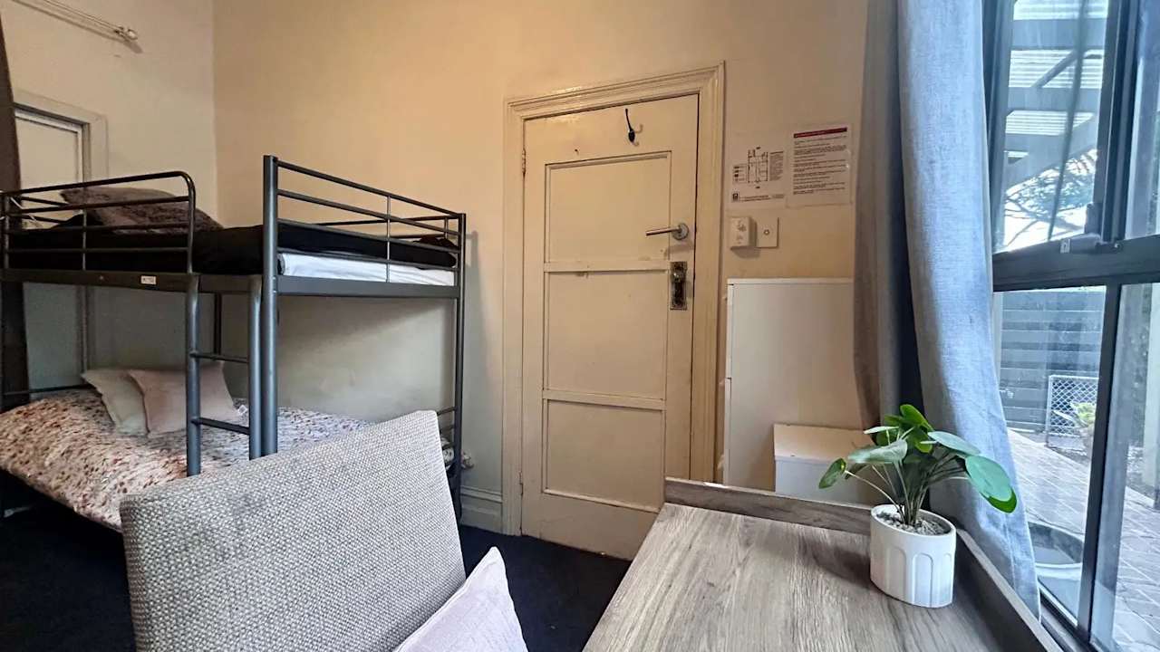 Furnished room in a share house