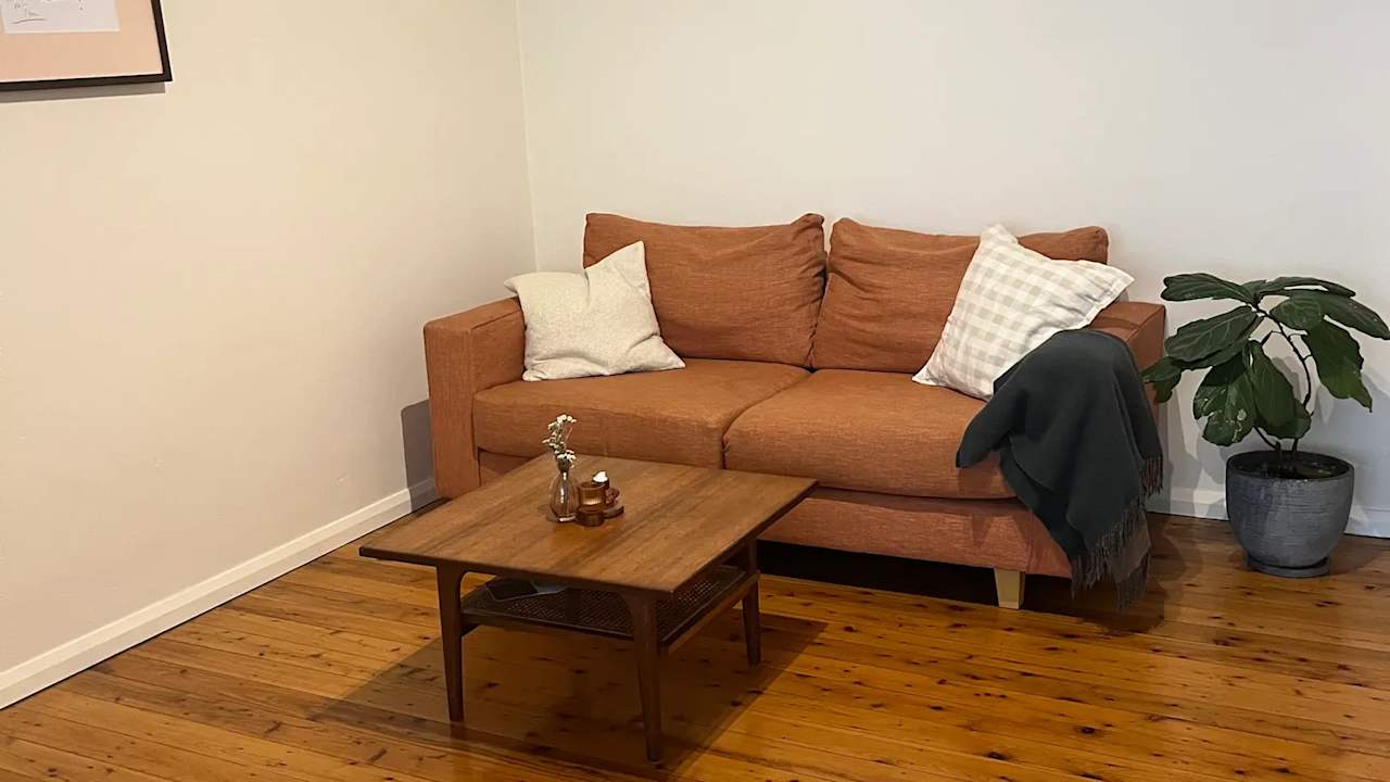 Unfurnished room in a flatshare