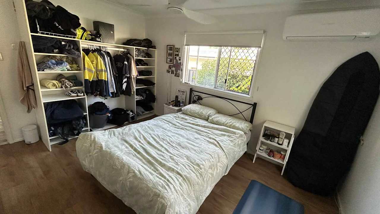 Unfurnished room in a share house
