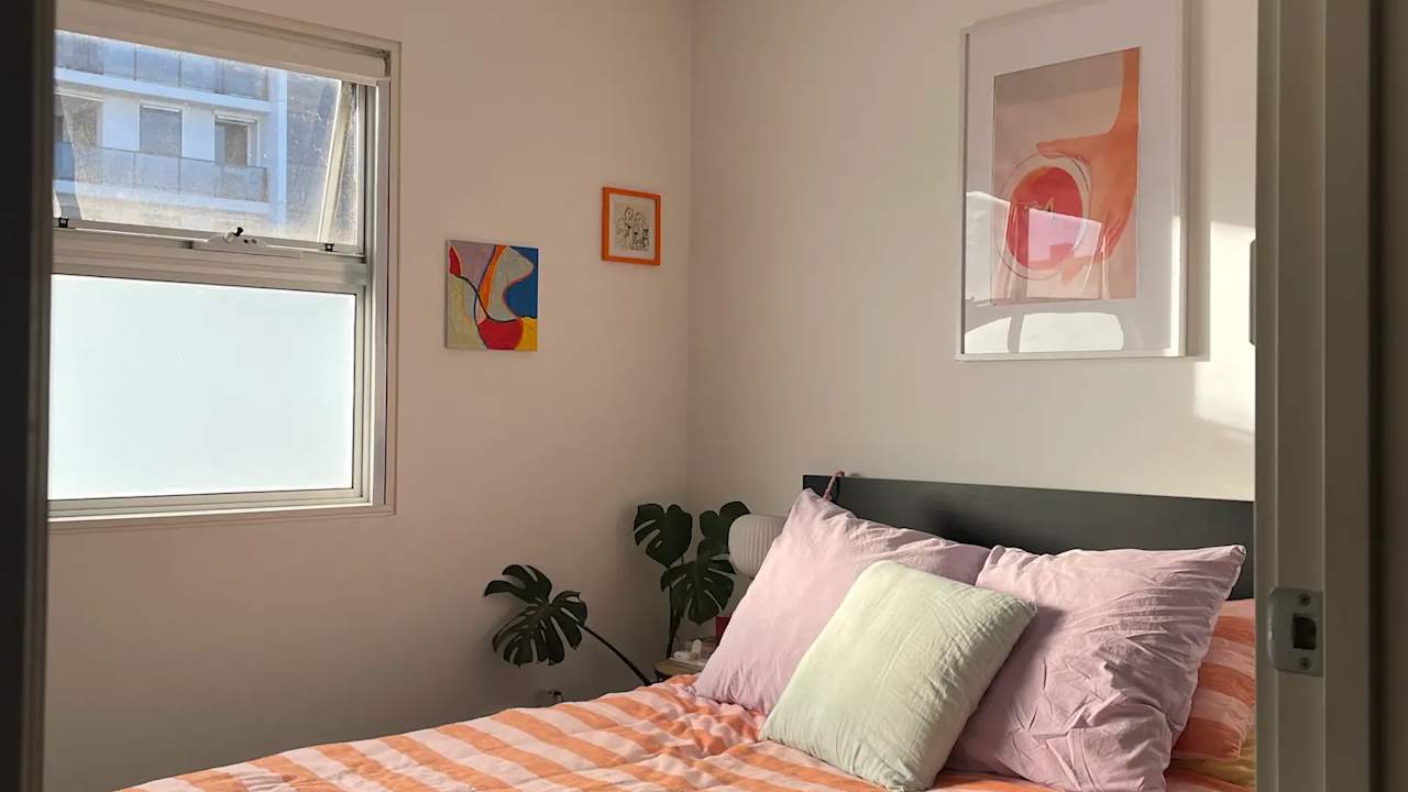 Furnished room in a flatshare