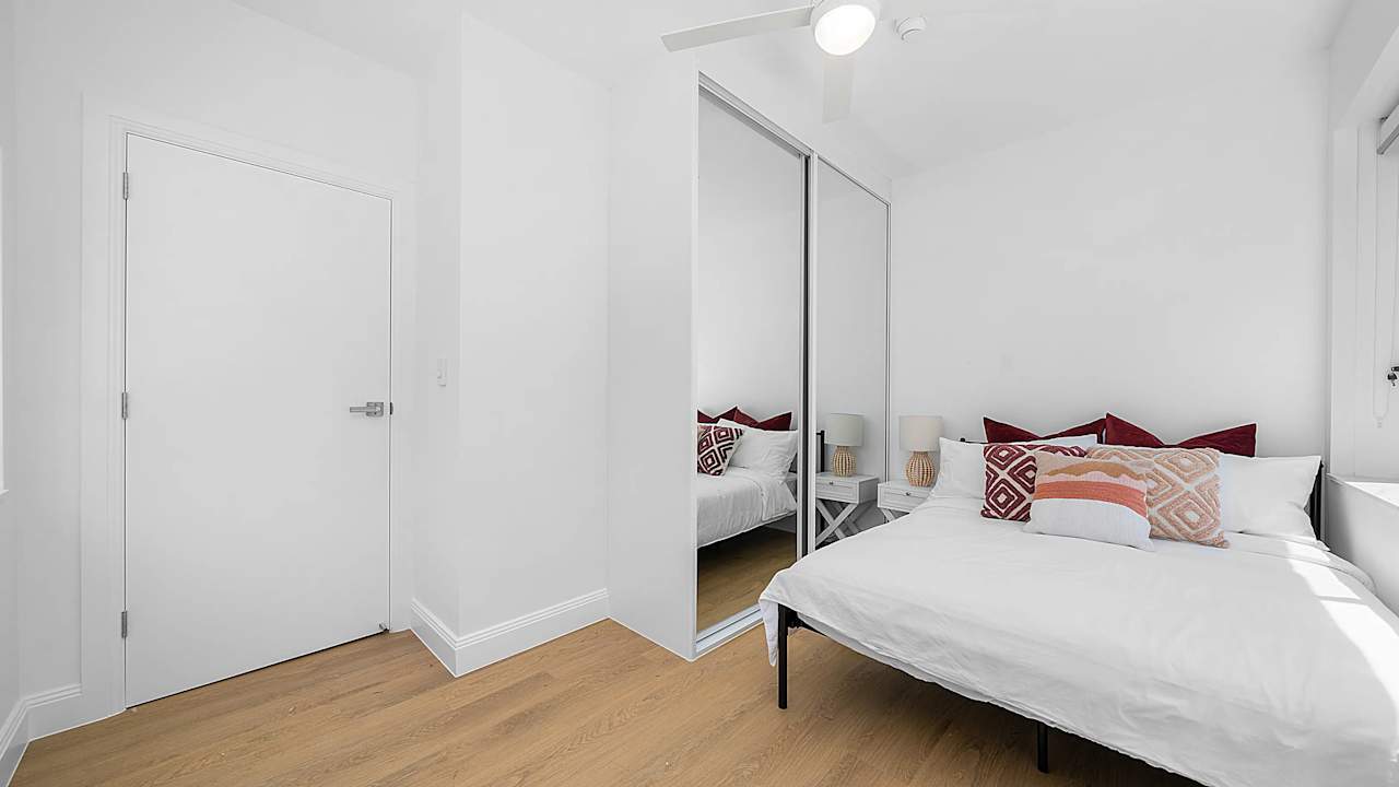 Room in a share house